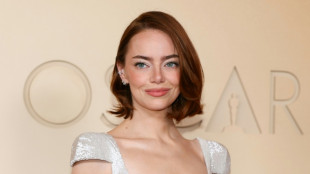 With Oscar race locked, actresses celebrate backstage anyway