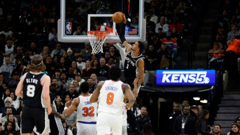 Champagnie, Wemby lead Spurs comeback in Knicks thriller