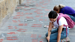 Detienen a dos expolic&iacute;as vinculados con un presunto centro de entrenamiento del narco en M&eacute;xico