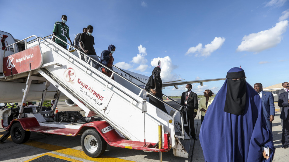 In vigore divieto ingresso Usa per i cittadini di 12 Paesi