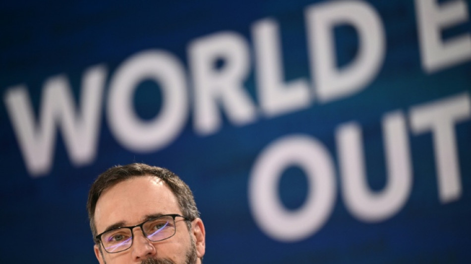 Incerteza comercial deve ser resolvida 'o mais rápido possível', alerta economista-chefe do FMI