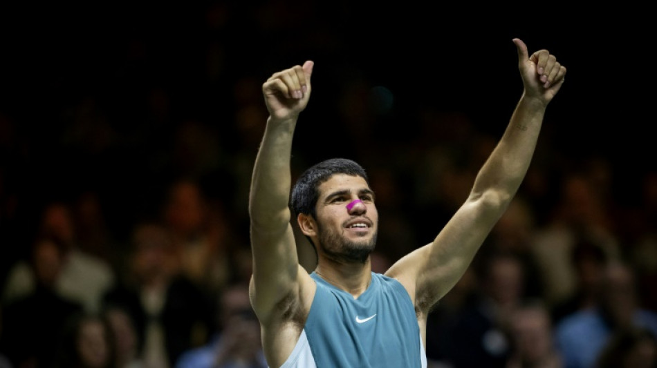 Alcaraz demuestra en R&oacute;terdam que tambi&eacute;n sabe ganar en pista cubierta