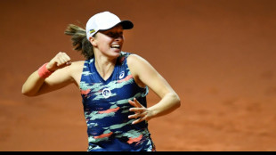 Tennis: "cinq, six jours sans raquette, c'&eacute;tait sympa", savoure Swiatek 