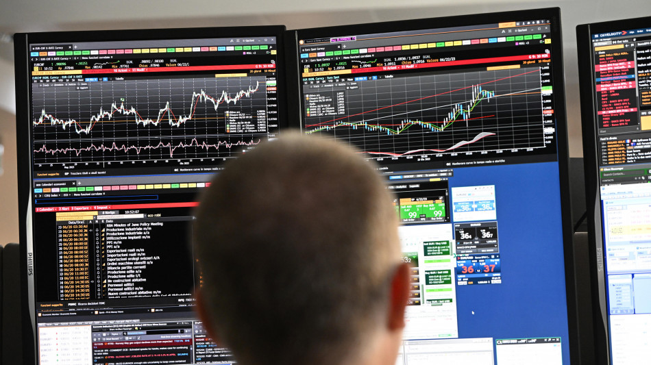In rialzo i rendimenti dei titoli di Stato, Btp al 4,39%