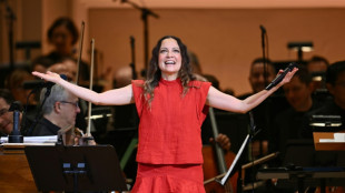 Novo &aacute;lbum de Natalia Lafourcade celebra a experi&ecirc;ncia do ao vivo