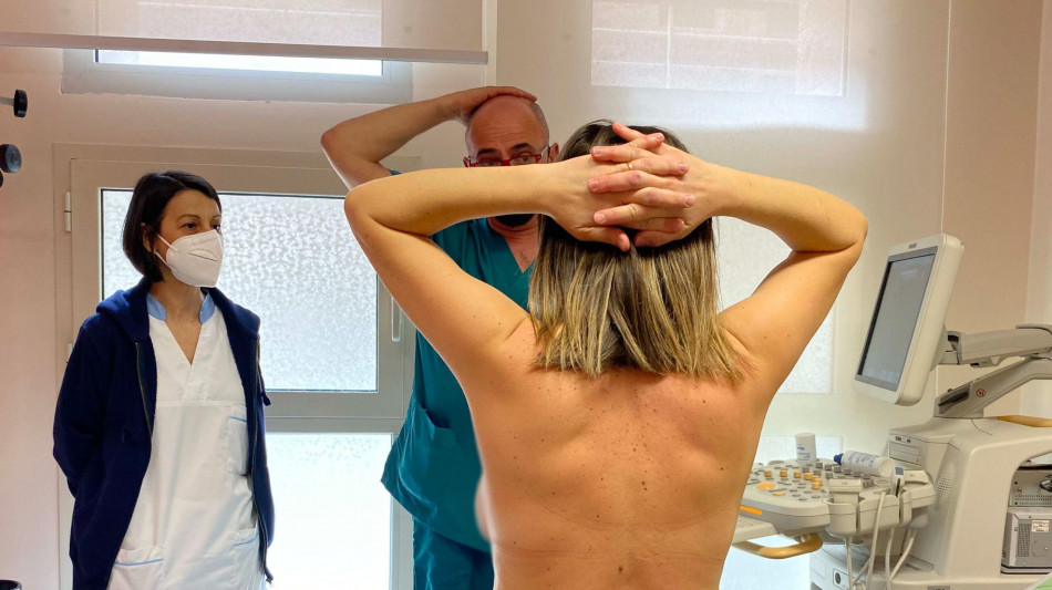 Esperti, 'tumore mammario non &egrave; in aumento nelle giovani donne'