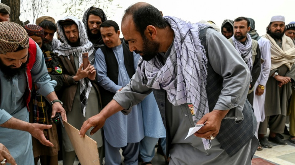 Kaboul enterre des victimes d'une frappe pakistanaise, des proches toujours sans r&eacute;ponse