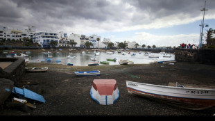 Remolcan a Espa&ntilde;a una embarcaci&oacute;n en la que se hallaron 49 polizones