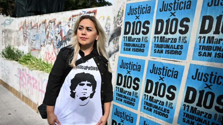 A Maradona "lo tenían como secuestrado" meses antes de su muerte, dijo su expareja