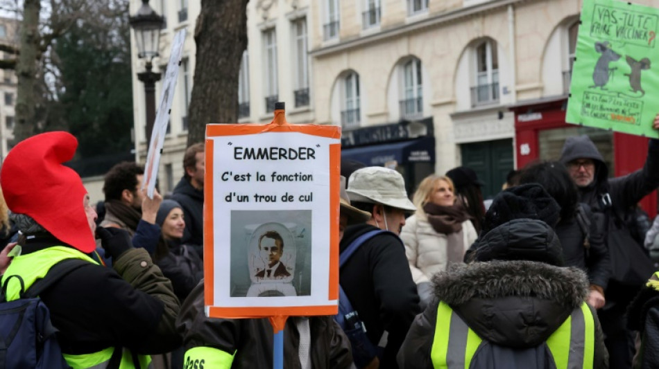 Covid-19: apr&egrave;s d'autres pays europ&eacute;ens, la France l&egrave;ve des restrictions