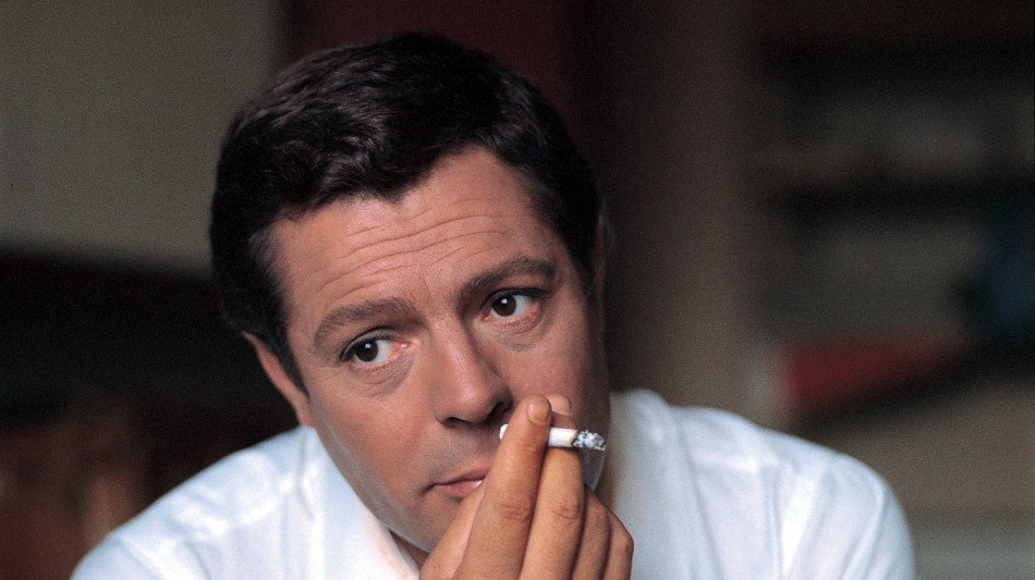 I 100 anni di Mastroianni, per la Treccani 'il divo pi&ugrave; amato'