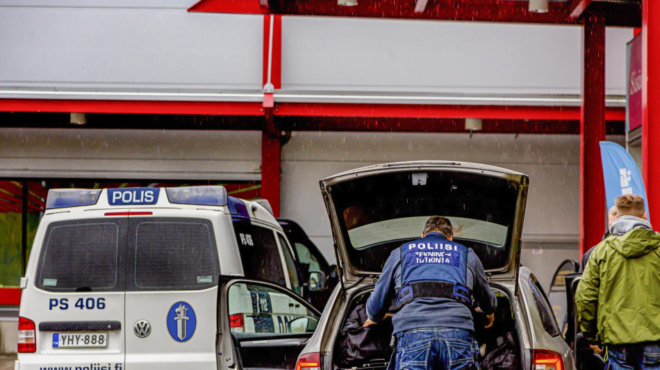 Attacco con coltello in un mall in Finlandia, vari feriti