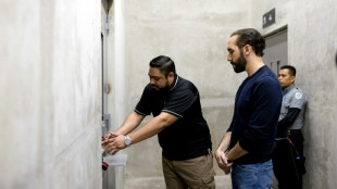 Bukele inscreve pr&eacute;-candidatura para reelei&ccedil;&atilde;o em El Salvador