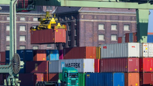 Deutsche Exporte im November gesunken - Importe gehen noch st&auml;rker zur&uuml;ck