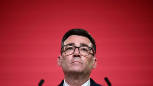 Andy Burnham asume como primer ministro y anuncia "plan a diez a&ntilde;os" para reconstruir Reino Unido