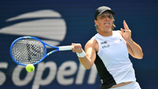 Swiatek reaches US Open quarters ahead of Gauff-Osaka blockbuster