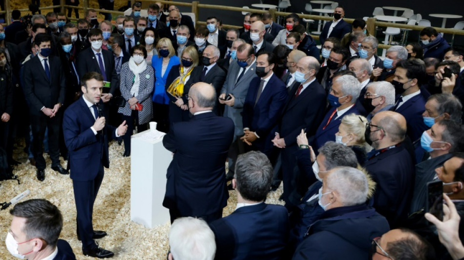 Retrouvailles sous le signe de la "souverainet&eacute;" pour Macron et le Salon de l'agriculture en pleine crise russo-ukrainienne