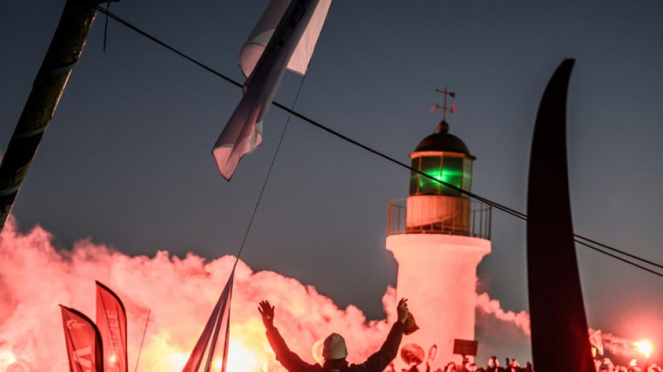 Tenace et courageux, S&eacute;bastien Simon compl&egrave;te le podium du Vend&eacute;e Globe