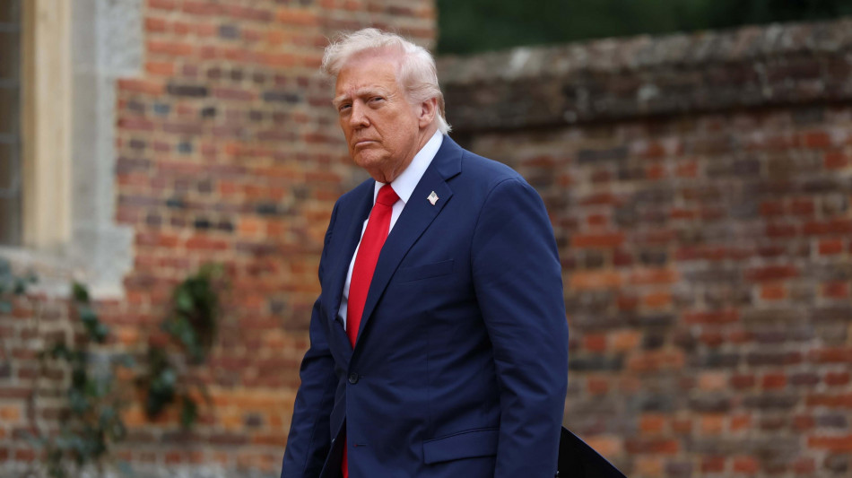 Trump minaccia la revoca di licenze tv, 'il 97% &egrave; contro di me'