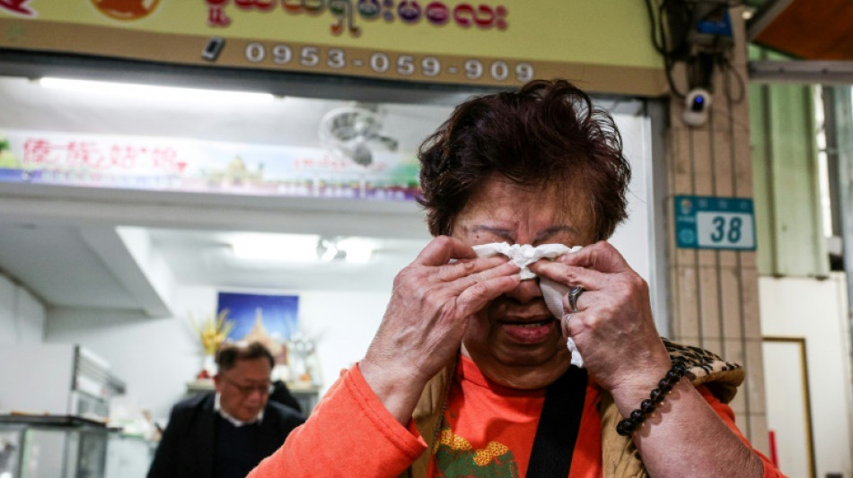 A Ta&iuml;wan, les larmes de la diaspora birmane apr&egrave;s le s&eacute;isme meurtrier