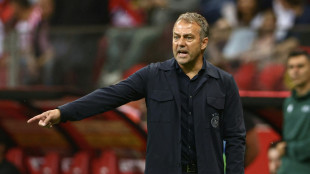 V&ouml;ller st&auml;rkt Flick erneut den R&uuml;cken