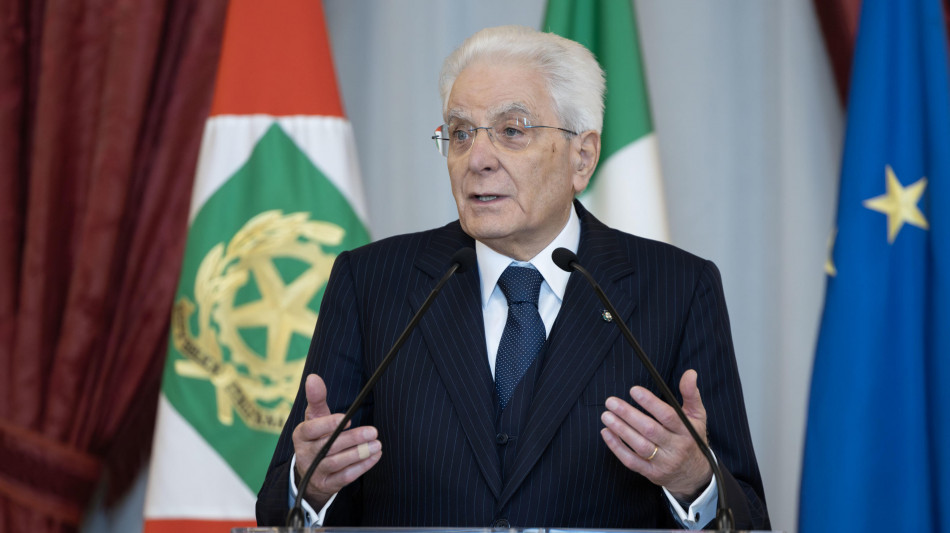 Mattarella, salvaguardare la libert&agrave; d'espressione