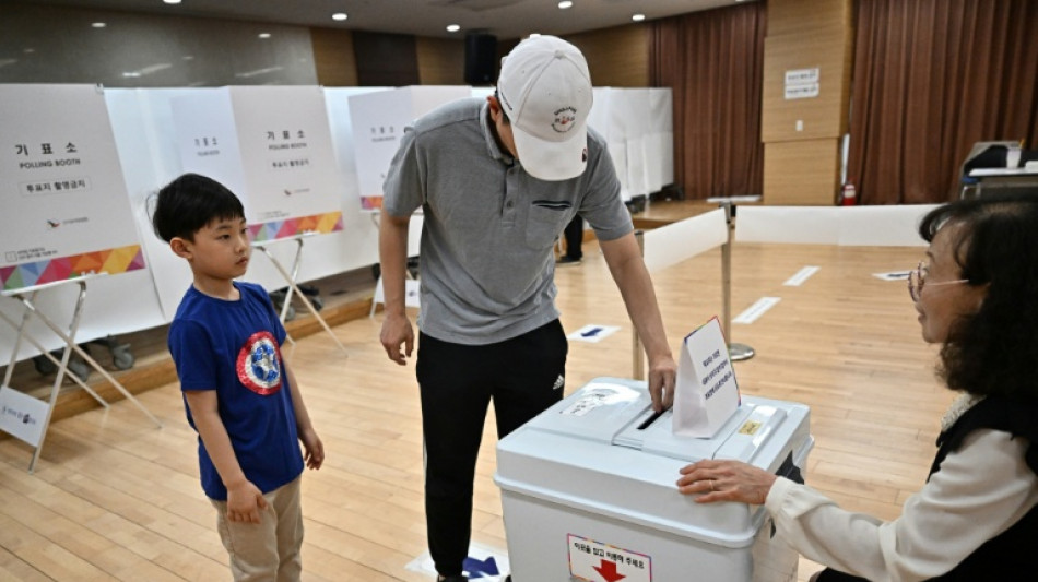 Candidato de centroizquierda Lee Jae-myung, ganador en presidencial en Corea del Sur seg&uacute;n sondeo