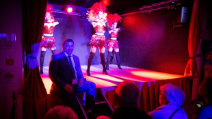 Les Folies fermi&egrave;res, la vie de strass et de paille d'un agriculteur du Tarn