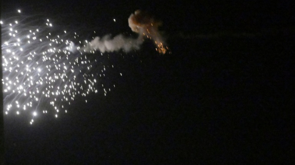 R&uacute;ssia lan&ccedil;a m&iacute;sseis contra Kiev em ataque diurno incomum