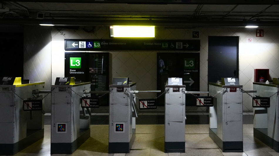 Operatore, ripristinato il 20% dell'elettricità in Spagna