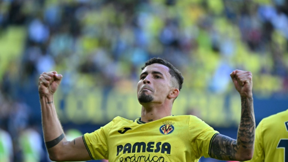 Villarreal vence Espanyol (1-0) e volta à zona da Champions