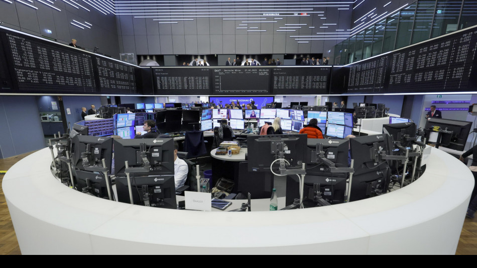 Borsa: l'Europa lima i rialzi in attesa dei dati Usa
