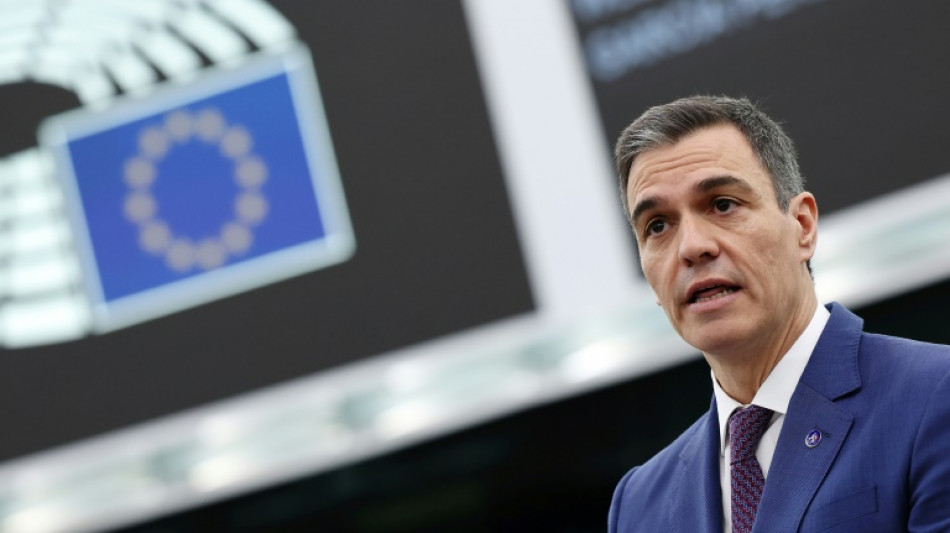 Premier da Espanha confirma reuni&atilde;o com separatista Puigdemont