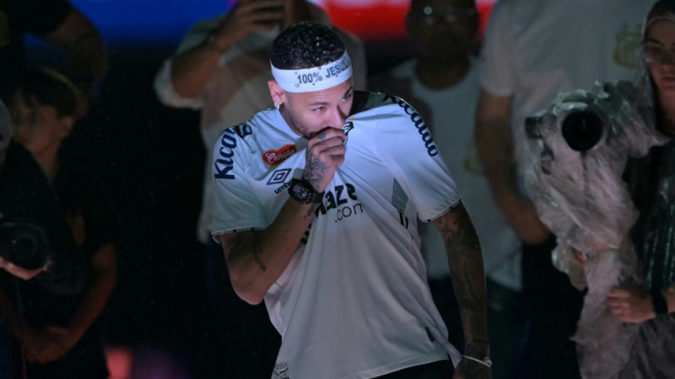 Neymar mostra otimismo por renova&ccedil;&atilde;o com o Santos