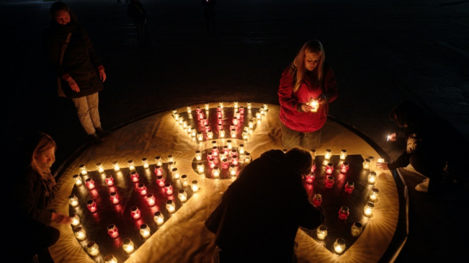 Zelensky acusa R&uacute;ssia de 'terrorismo nuclear' no 40&ordm; anivers&aacute;rio de Chernobyl