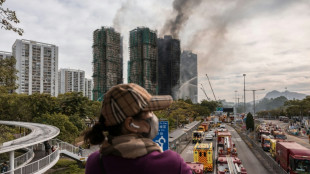 A Hong Kong, au moins 83 morts et 250 disparus dans le pire incendie depuis des décennies