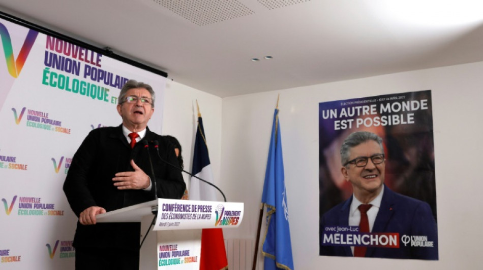 L&eacute;gislatives: &agrave; J-5, la macronie et la gauche se rendent coup pour coup