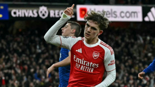 Arteta aposta no jovem Dowman: 'Est&aacute; pronto para jogar regularmente'