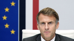 Macron alerta para riscos &agrave; seguran&ccedil;a em novos protestos previstos para s&aacute;bado