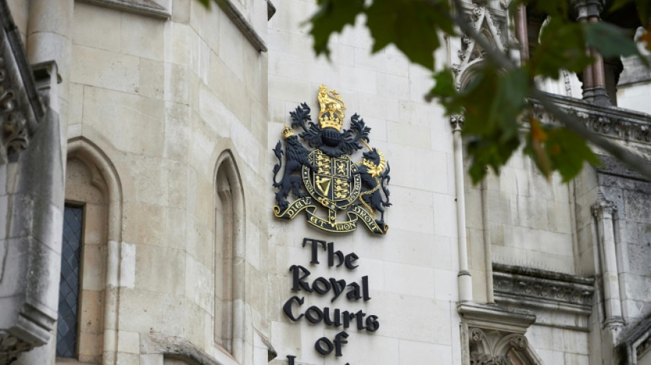 Mort d'un jeune Britannique au coeur d'une bataille judiciaire autour de l'arr&ecirc;t des soins