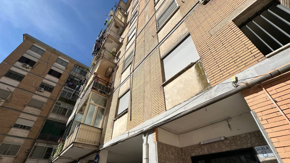 Bimba sbranata, il pap&agrave; indagato per omicidio colposo