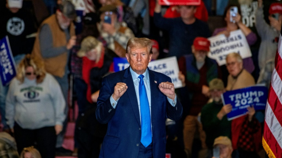 Trump promete 'tomar controle' da fronteira EUA-M&eacute;xico e ataca migrantes