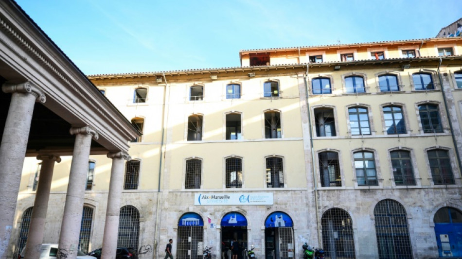 Macron invites foreign researchers to 'choose France'