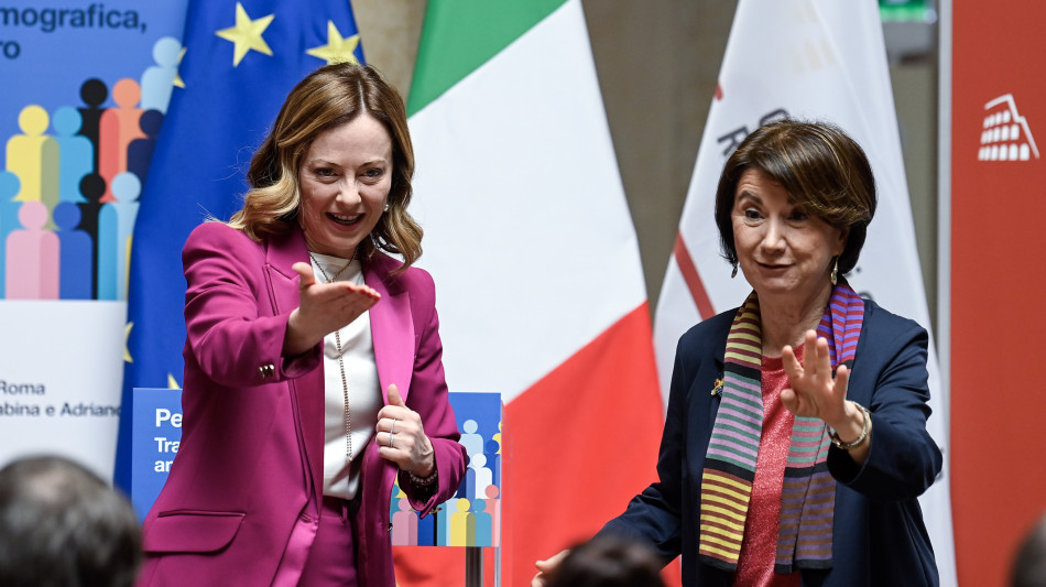 Meloni, contro Roccella gridano libert&agrave; poi censurano una donna