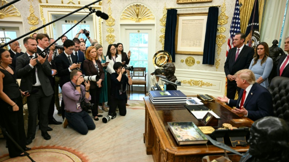Piden a juez que levante la prohibici&oacute;n de Trump contra medios en la Casa Blanca
