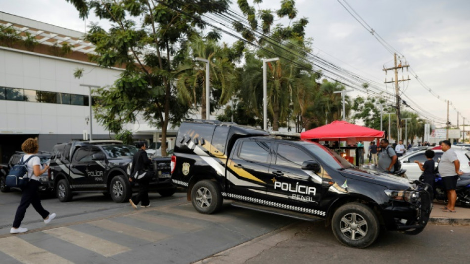 Jair Bolsonaro &eacute; levado a hospital em Bras&iacute;lia ap&oacute;s "sentir-se mal"