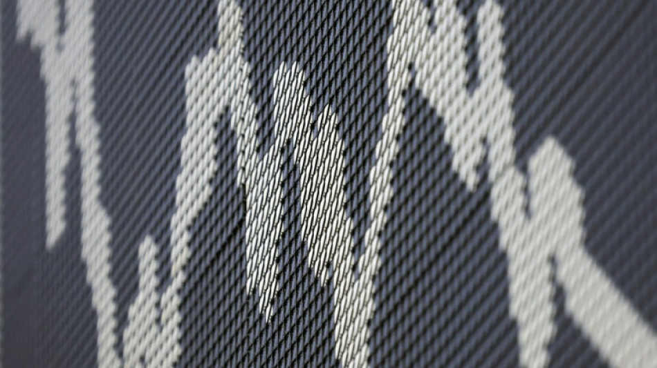 Asian markets struggle as focus turns to US inflation