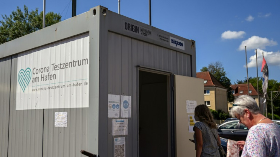 Bericht: Bei Gro&szlig;veranstaltungen k&ouml;nnte Corona-Test f&uuml;r alle Pflicht werden