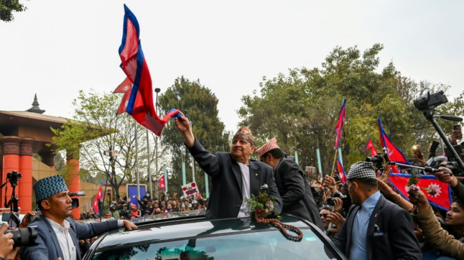 N&eacute;pal: l'ancien roi accueilli par des milliers de partisans 