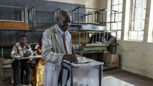 Rep&uacute;blica Democr&aacute;tica do Congo estende vota&ccedil;&atilde;o em pleito ca&oacute;tico
